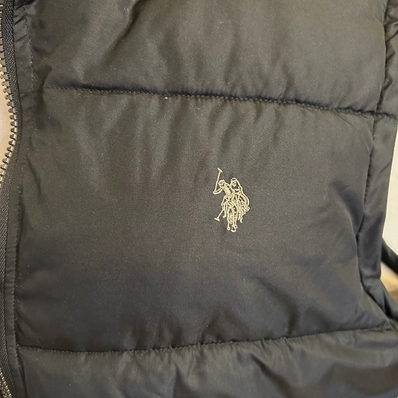 U.S. Polo Assn. Black Puffer Vest for Men Size L - Picture 2 of 3